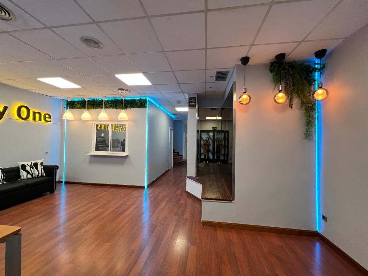 Hostel Thirty One Мадрид Екстер'єр фото